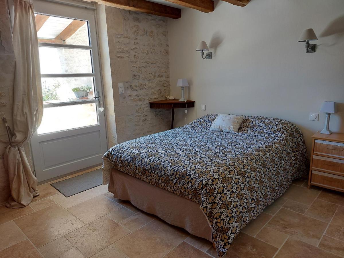 Suite De Charme Dans Une Maison Charentaise Cozes Ngoại thất bức ảnh